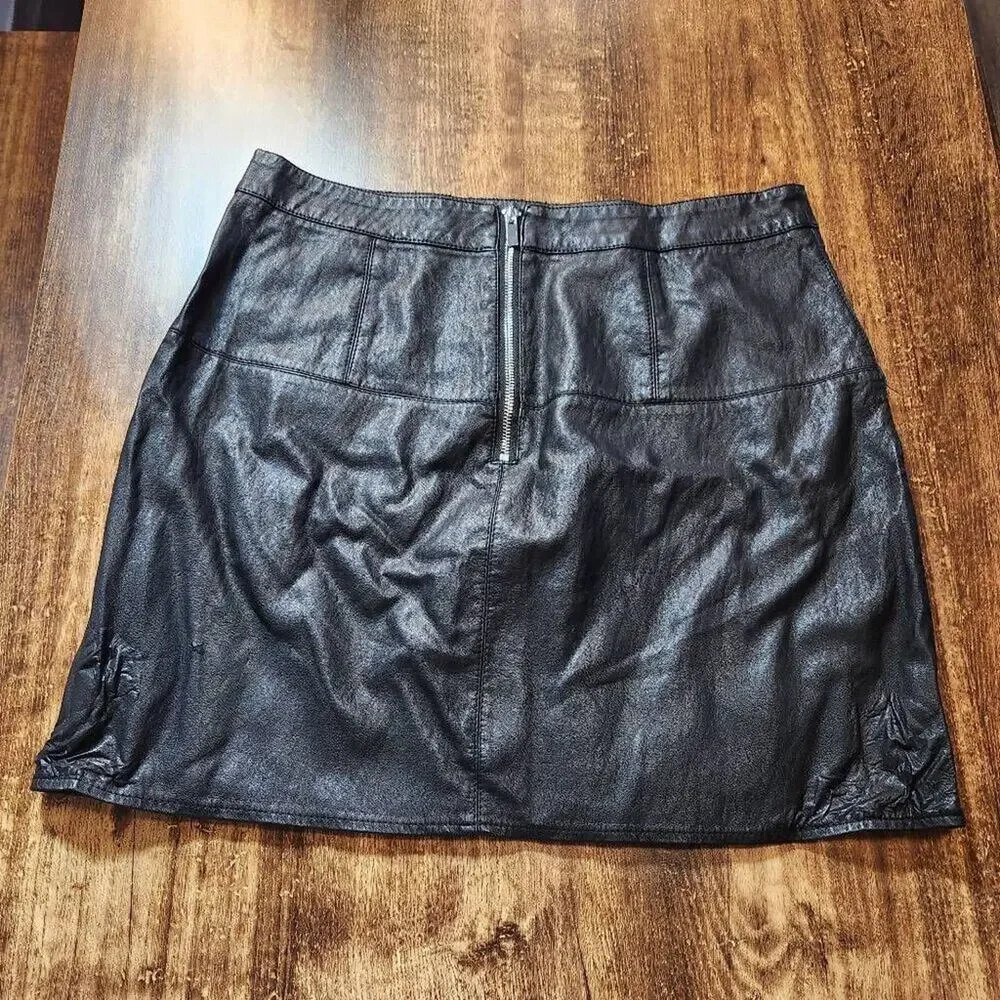 Life & Style Vegan Leather Skirt